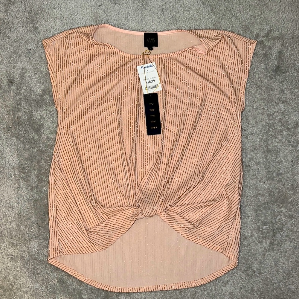 Women’s Peach Top with silver and gold lines